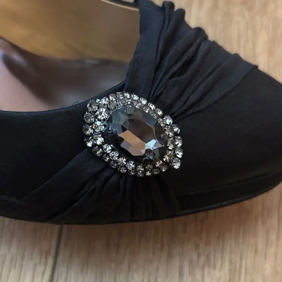 Badgley Mischka Black Heels with Embellishment - Picture 5 of 8